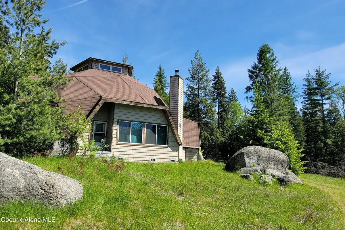 1015 Templeman Lake Rd, Bonners Ferry