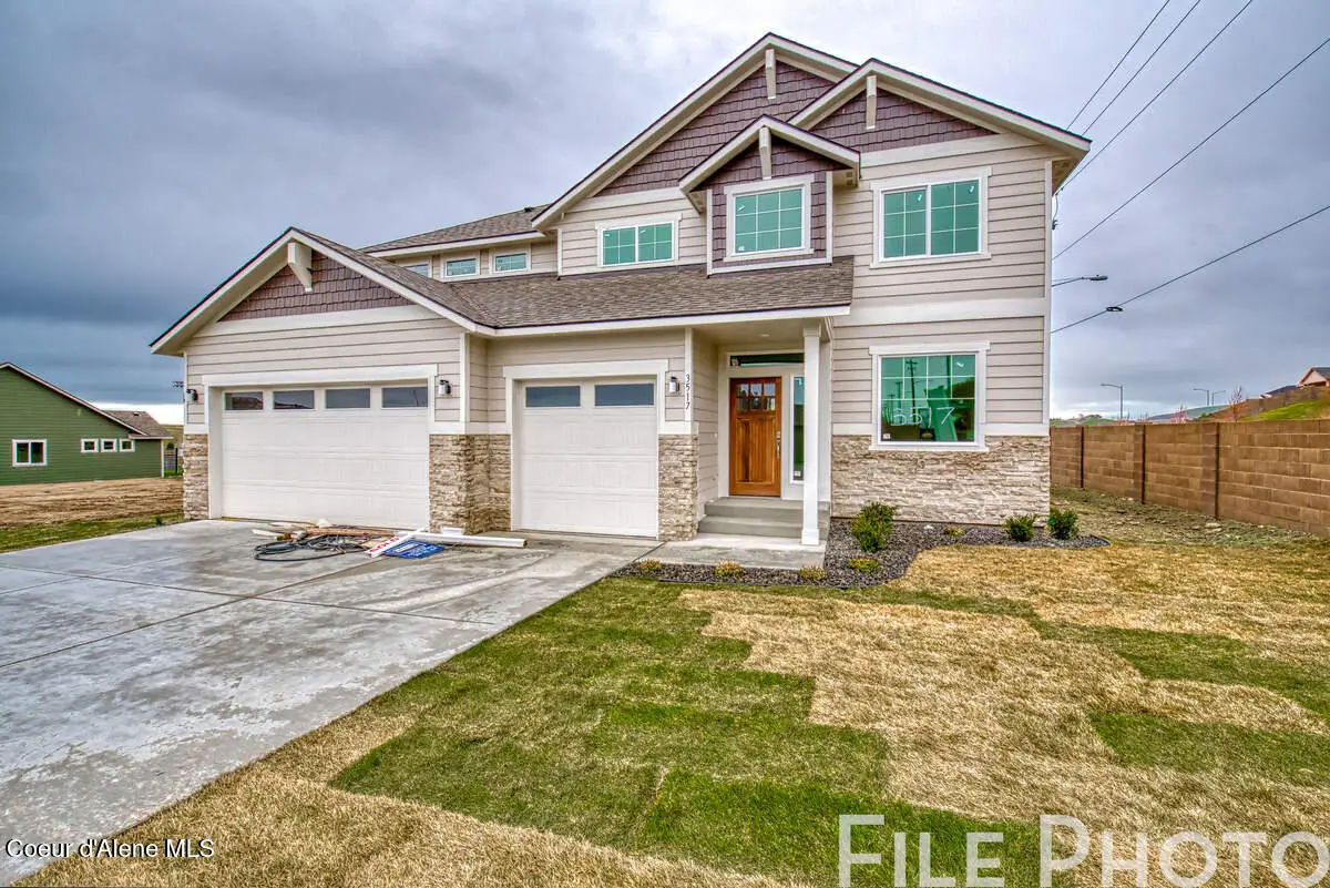 8975 Bedwell St, Rathdrum