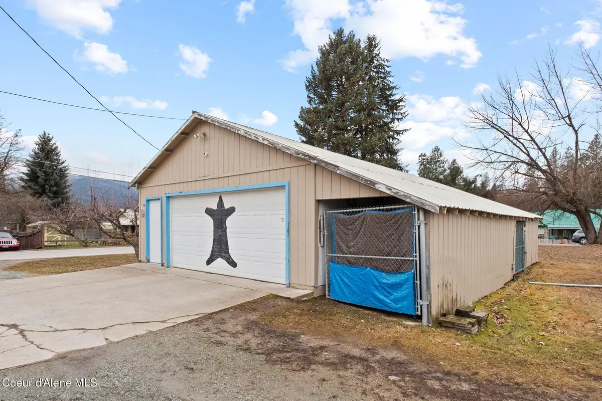Nna Maple Ave, Priest River