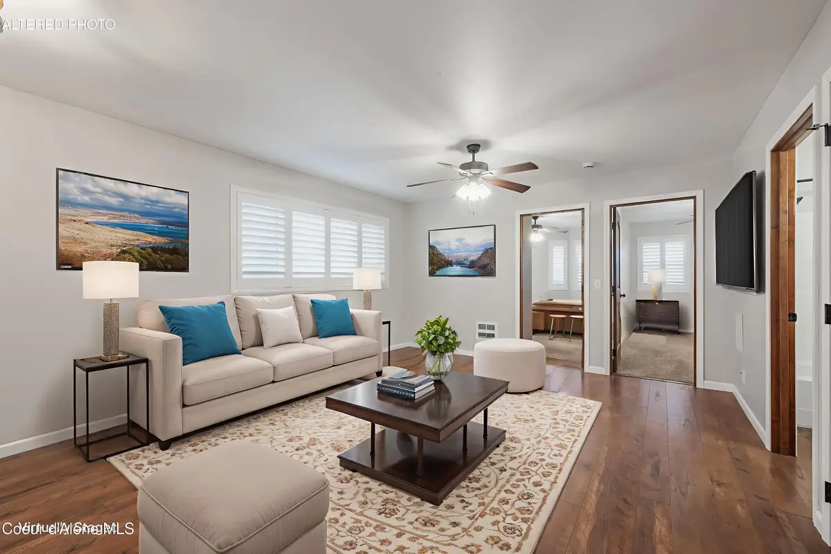 1313 N Division Ave, Sandpoint