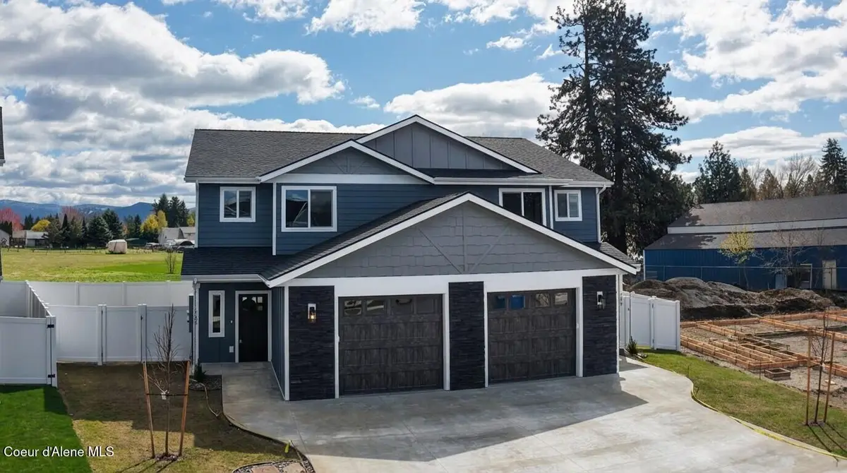 214 E Lobo Loop, Hayden