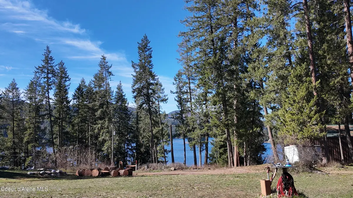 31097 N Nautical Loop, Spirit Lake