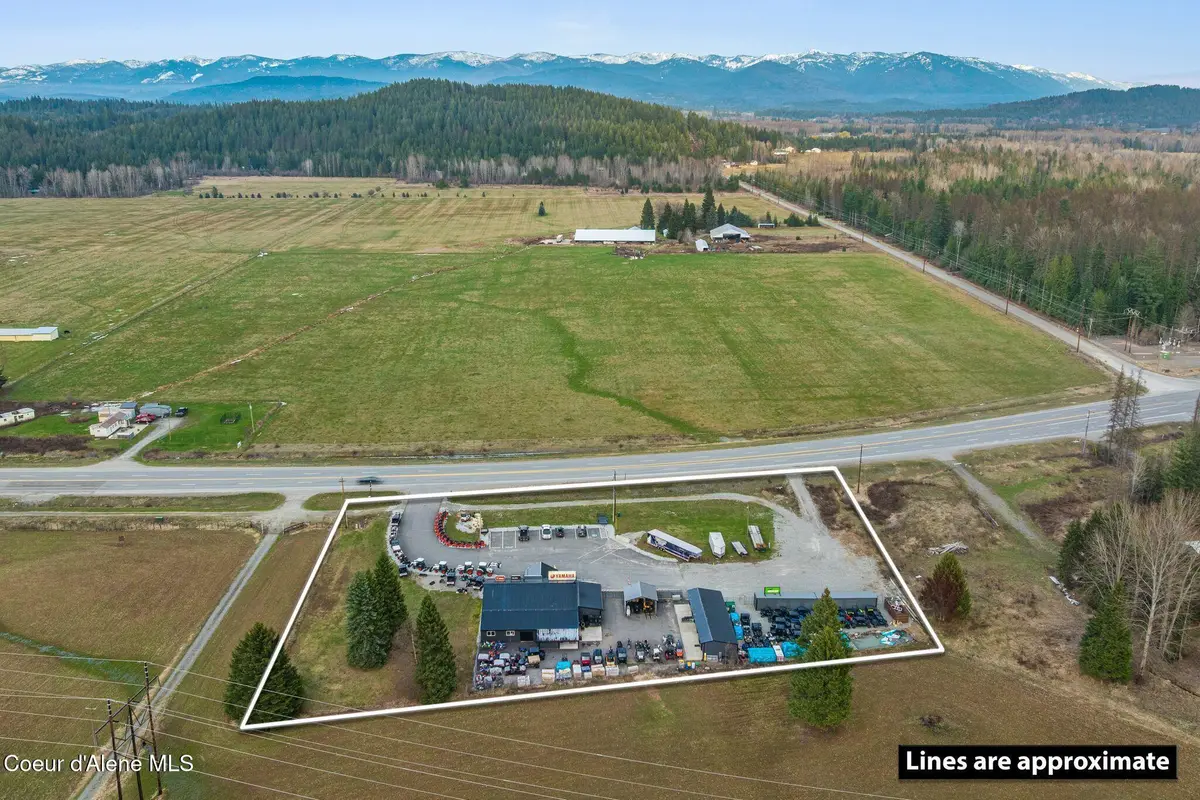 478544 US-95, Sandpoint