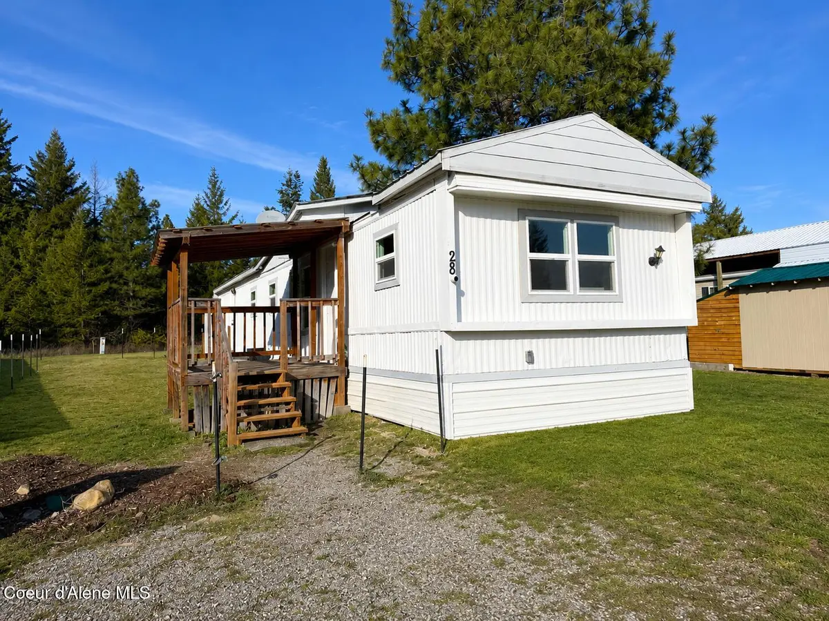 28128 N Highway 41, Spirit Lake