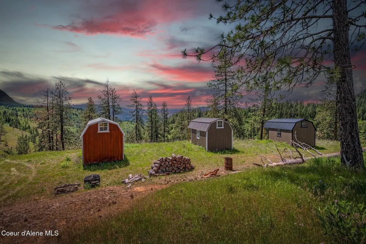 17 Acres Highway 3, St. Maries