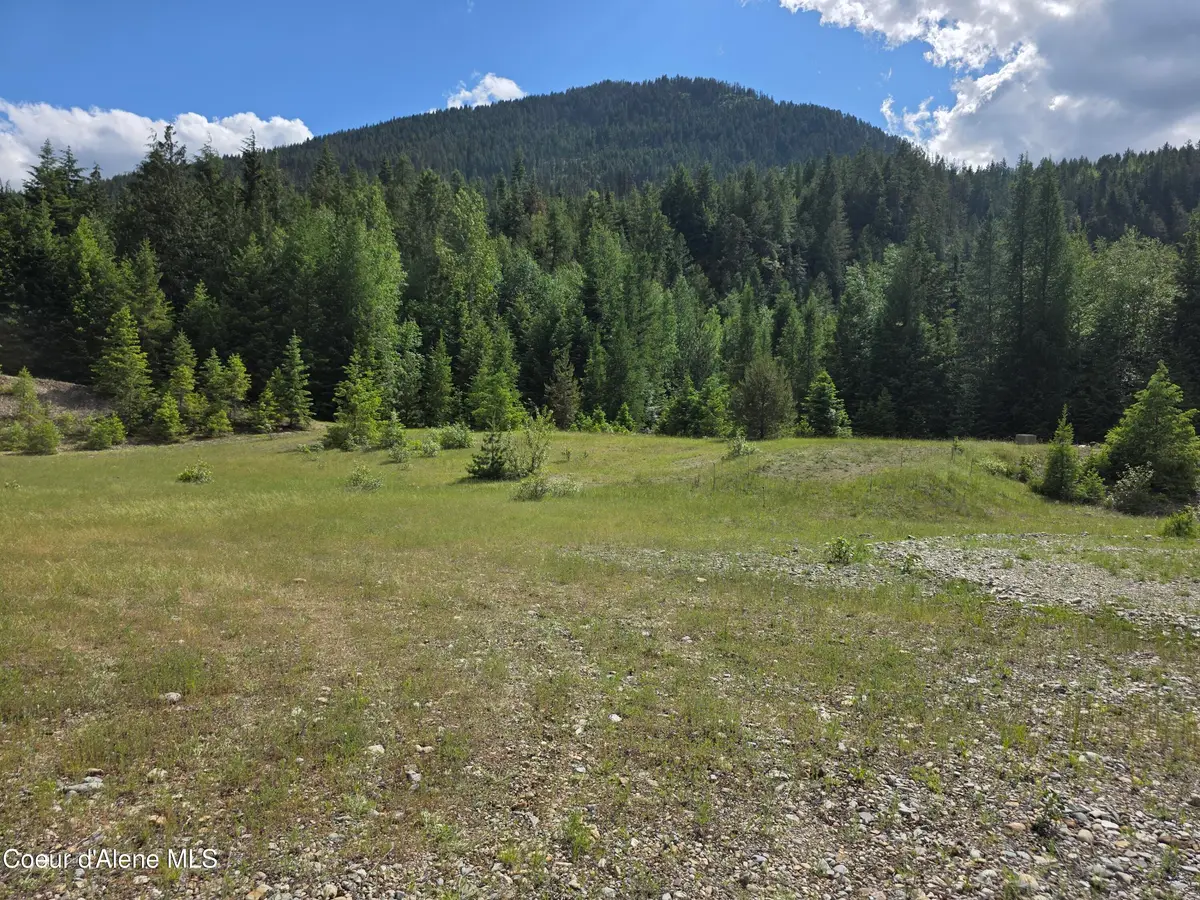 5784 River Rd, Clark Fork