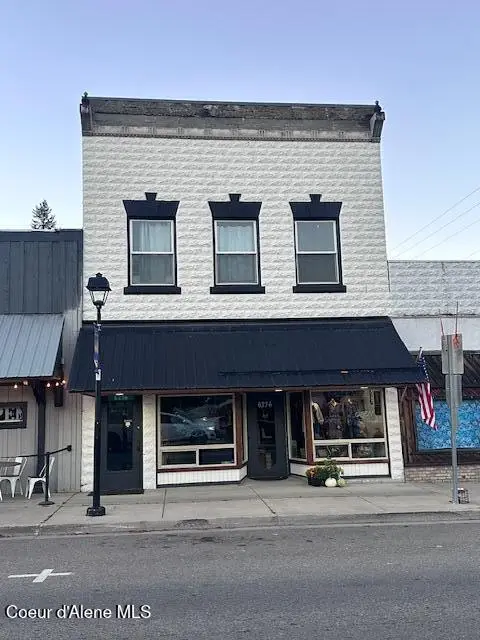 6276 W Maine St, Spirit Lake