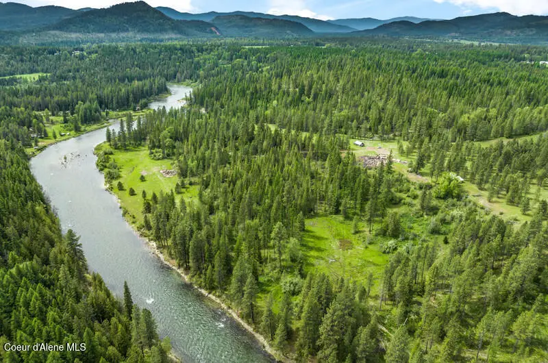 Lots 4, Priest River