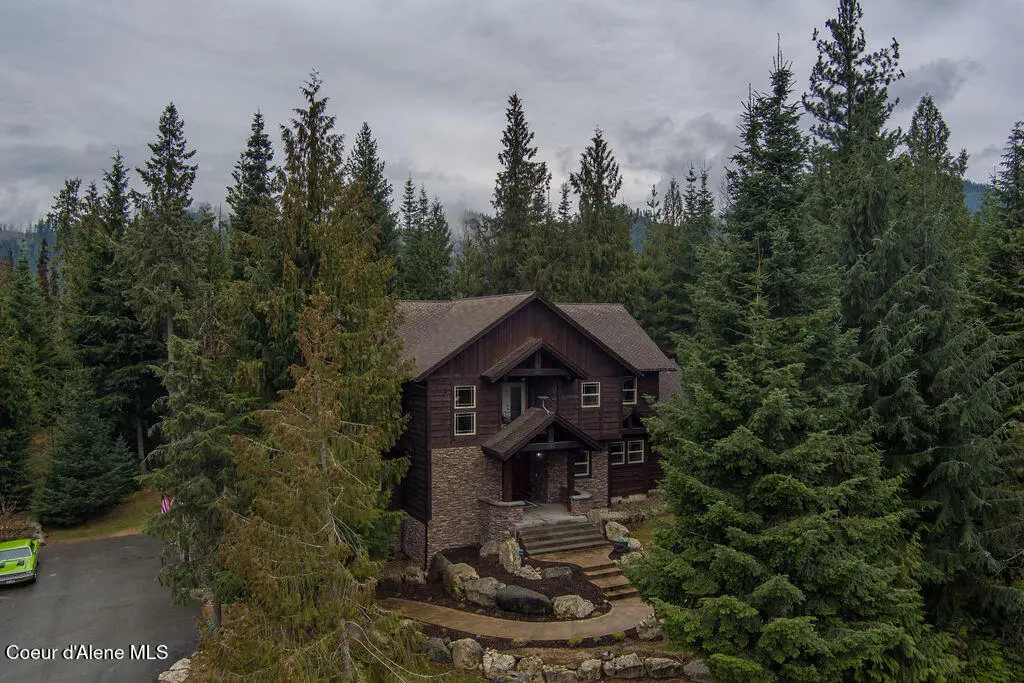 289 Fairway Dr, Priest Lake