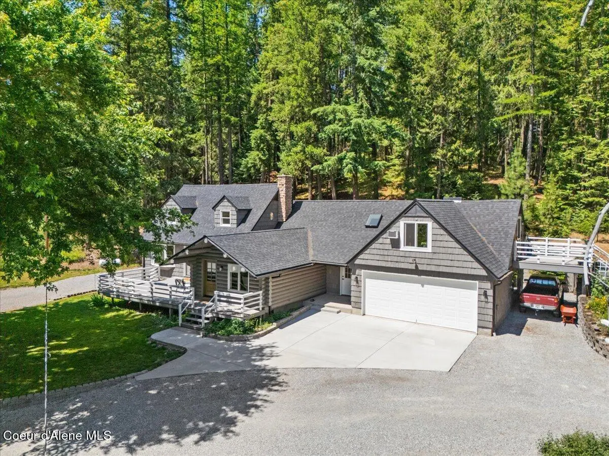 5393/5397 S Stach Rd, Coeur d'Alene