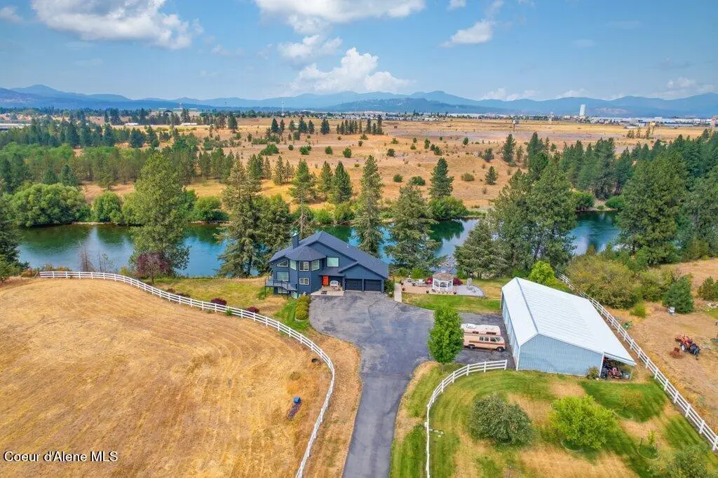 528 S Rapids Bend Ln, Post Falls