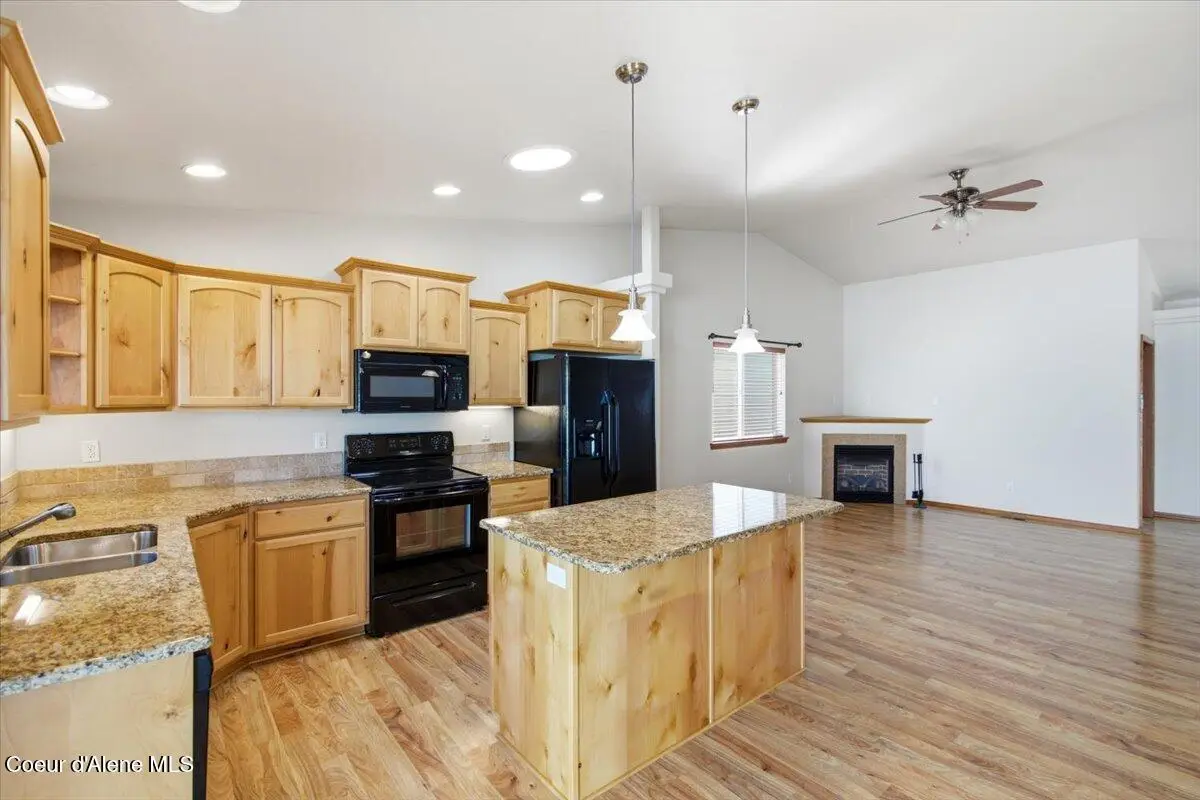 8745 W Zion St, Rathdrum