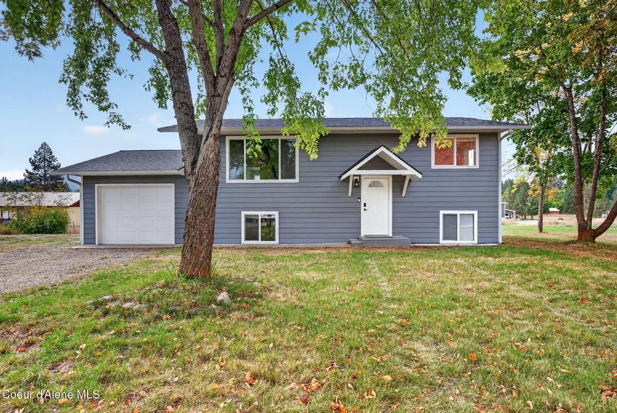 60 Cherry Ln, Moyie Springs