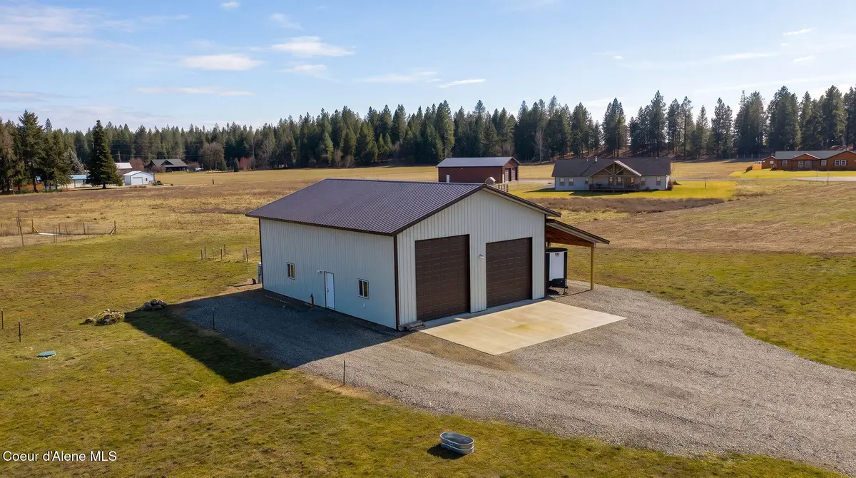 620 E Mountain View Rd, Moyie Springs