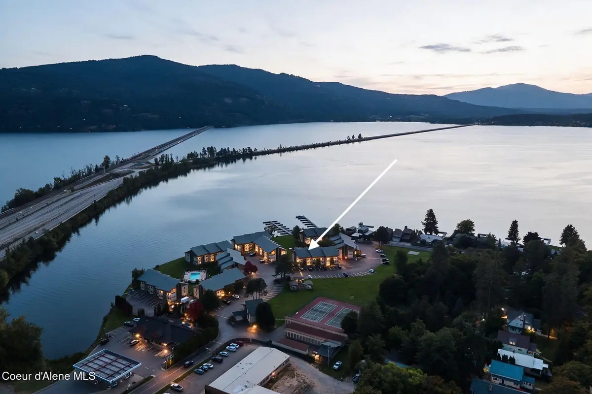 301 Iberian Way, Sandpoint