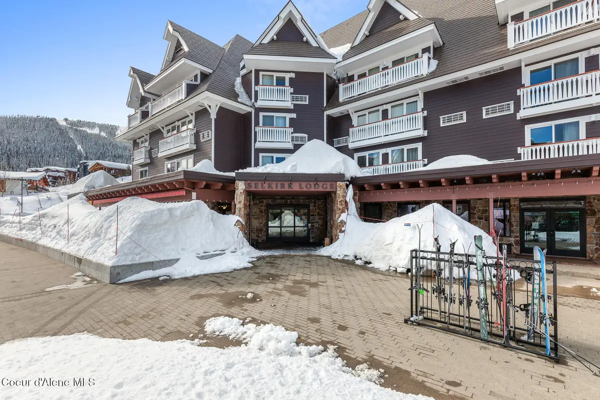72 Great Escape Rd, Sandpoint