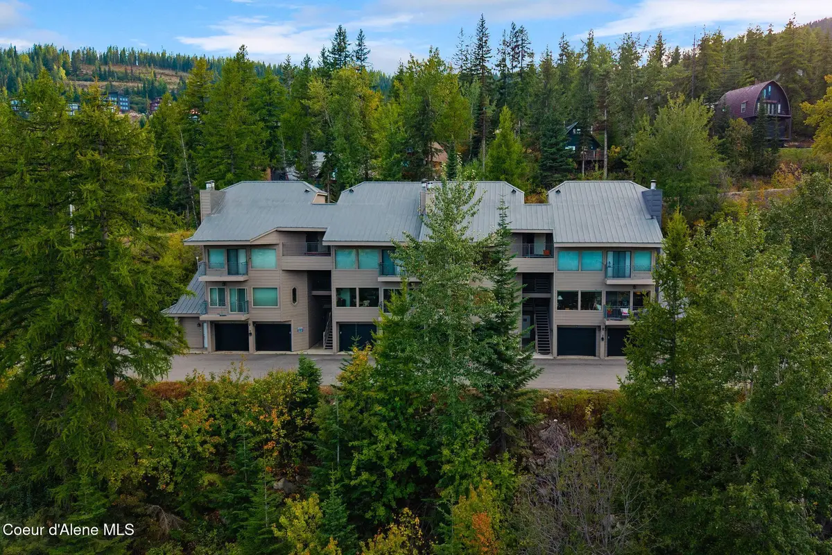 88 Blooming Flower Ct, Sandpoint
