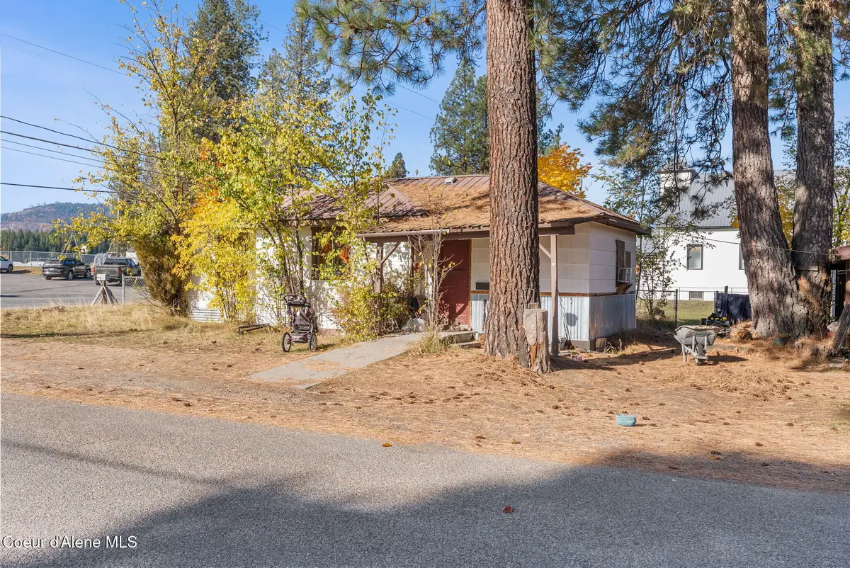 353 4th St, Priest River